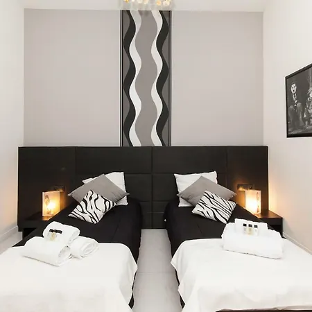 公寓 Charlie Chaplin 2 Pieces 3 Etoiles Calme Plein Centre De Cannes, 5mn Des Plages Et Palais 戛纳