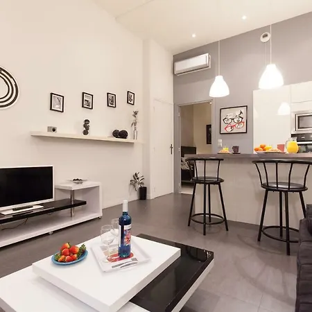 Charlie Chaplin 2 Pieces 3 Etoiles Calme Plein Centre De Cannes, 5mn Des Plages Et Palais