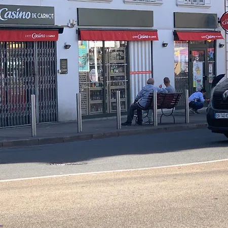 Charlie Chaplin 2 Pieces 3 Etoiles Calme Plein Centre De Cannes, 5mn Des Plages Et Palais Cannes