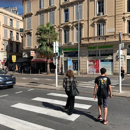 Charlie Chaplin 2 Pieces 3 Etoiles Calme Plein Centre De Cannes, 5mn Des Plages Et Palais