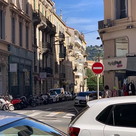 Charlie Chaplin 2 Pieces 3 Etoiles Calme Plein Centre De Cannes, 5mn Des Plages Et Palais